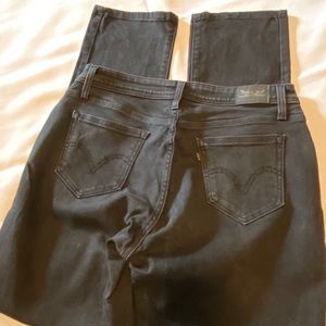 Levi’s 529 Curvy Skinny Leg